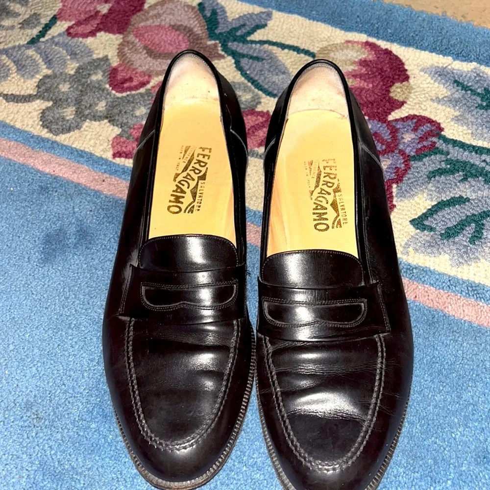 EUC! Salvatore Ferragamo Men’s Black Leather Loafer. Size 10 1/2 D. F